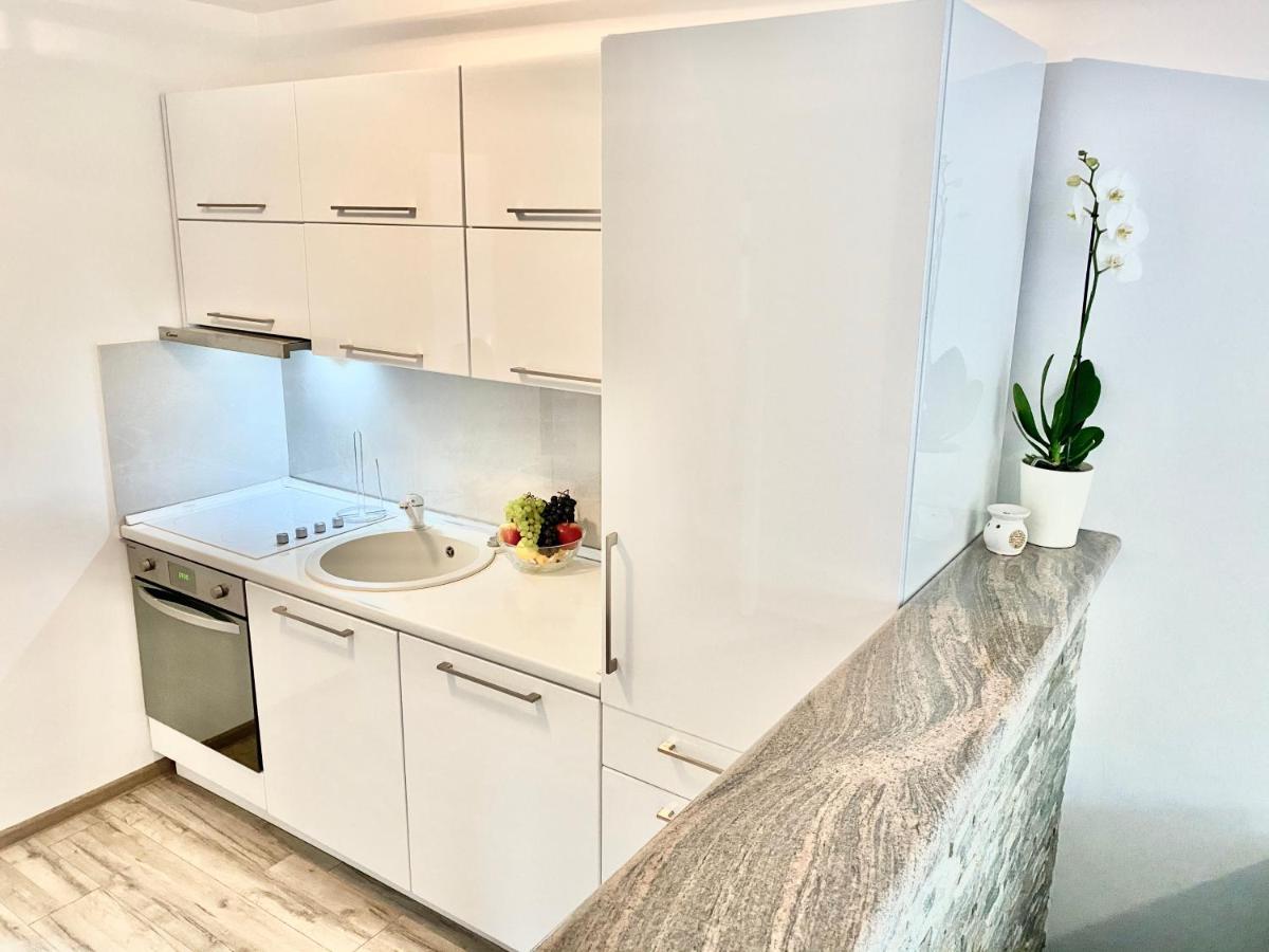 Guesthouse L&K Brinje Dış mekan fotoğraf