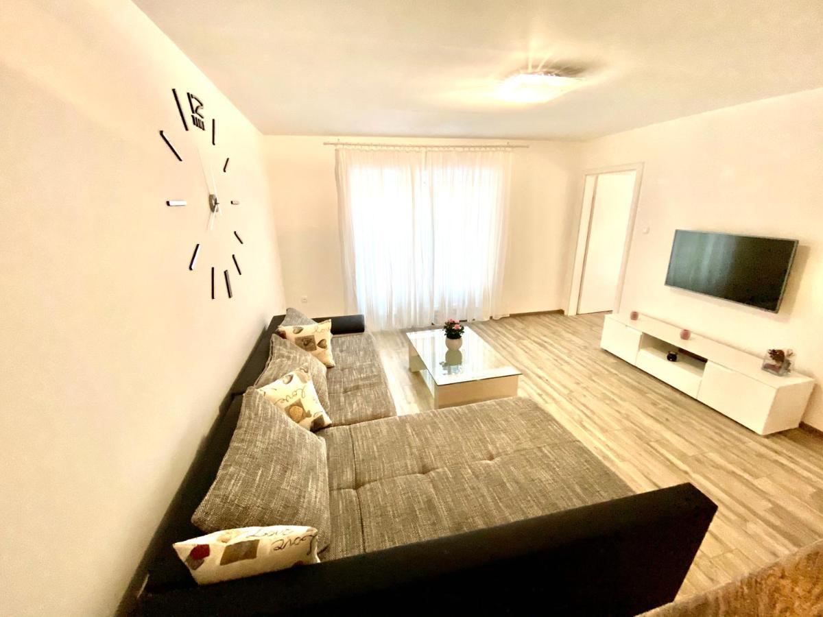 Guesthouse L&K Brinje Dış mekan fotoğraf